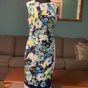 Sandra Darren sz10 blue floral fitted dress